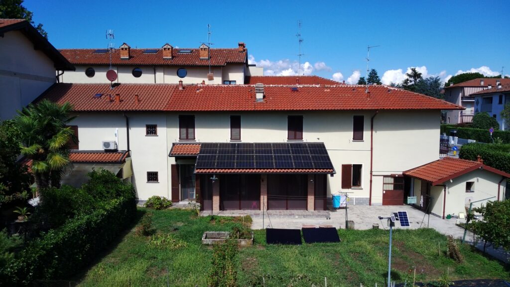 Casa di quasi 100 anni con impianto fotovoltaico da 6,6 kWp per l'indipendenza energetica